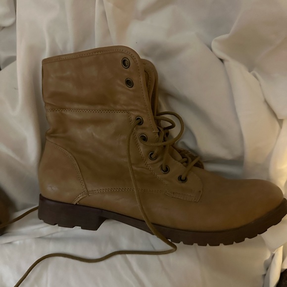 GUC Rock and Candy boots. Size 10 women’s. - Picture 9 of 9